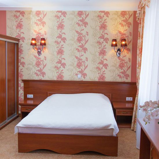 Фото категорії номера готелю Alliance City Готель «Гайки»