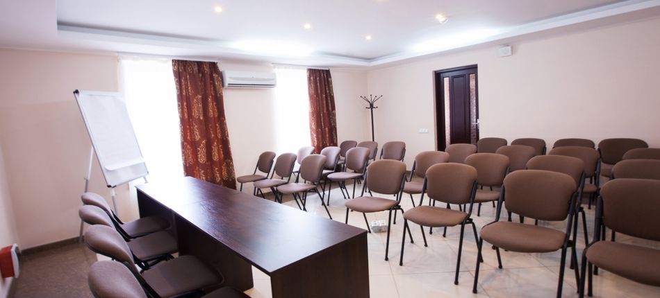Conference serviceDeluxe Kryvyi Rih