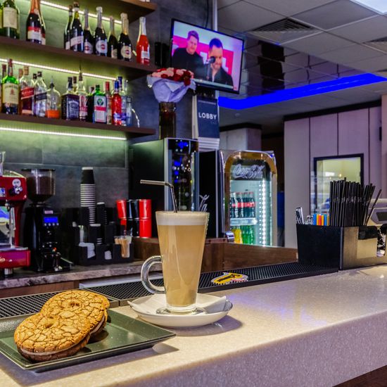 Фото ресторану / бару готелю Alliance City Готель Турист Київ