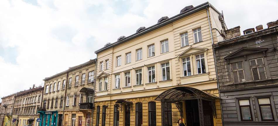 Дворжец Львів